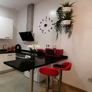https://apartamento-suite-caleta.es-andalucia.com